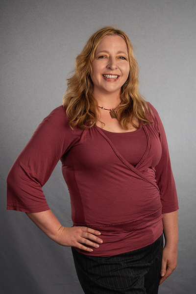 headshot of lori-ann
